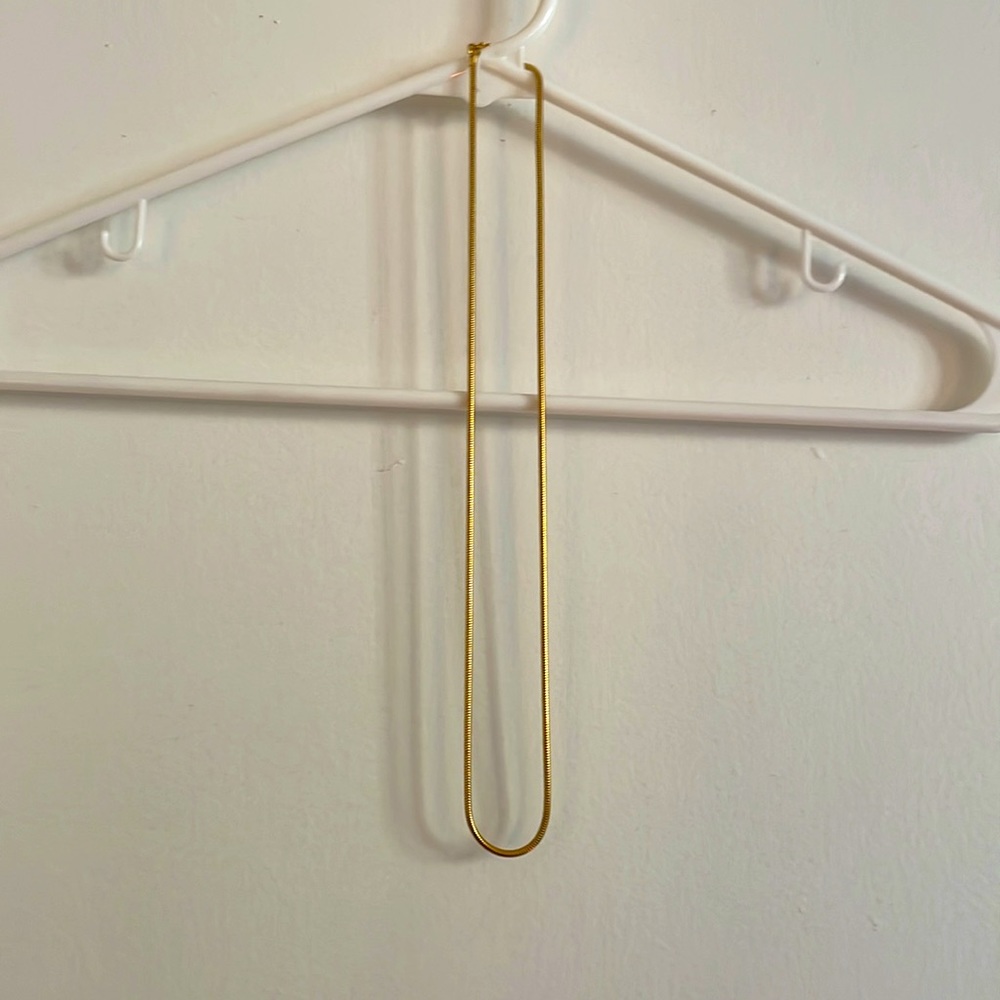 Gold tone metal chain necklaces - Picture 2 of 7